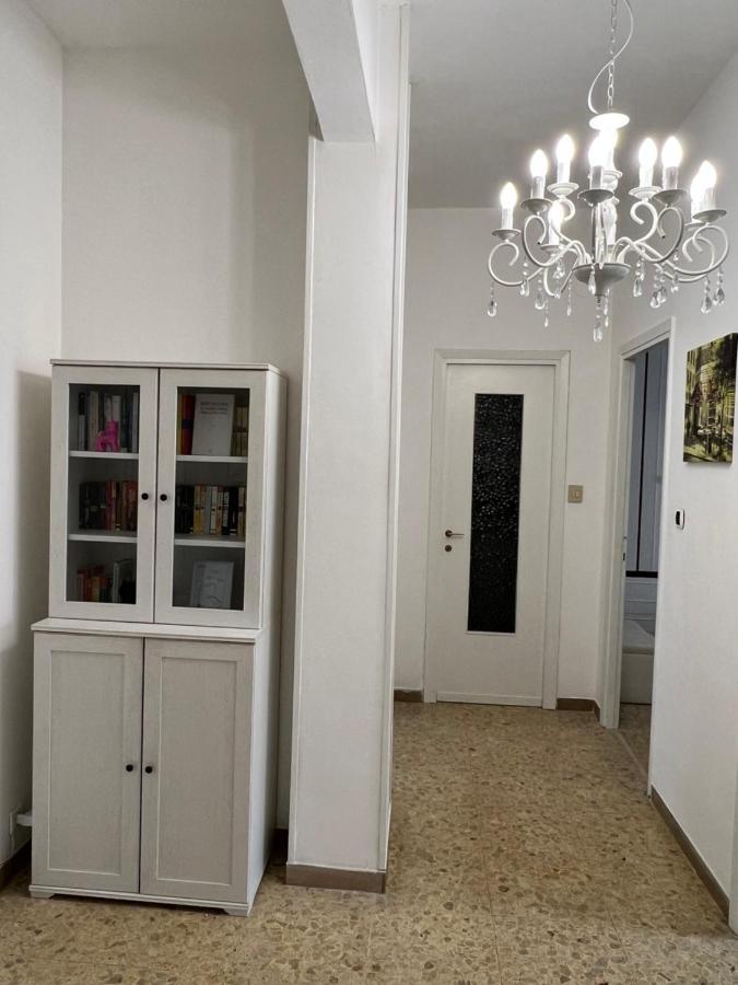 Manubella Appartamento 5 Vani Con Giardino La Spezia Luaran gambar